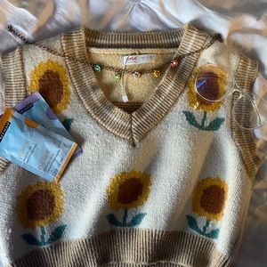 ROMWE Sunflower Sweater Vest
